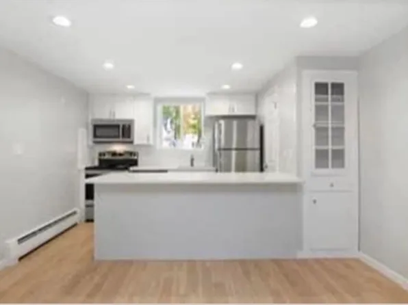 114 W Emerson St APT 1, Melrose, MA 02176