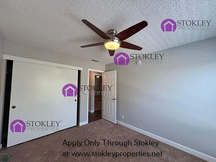 2397 Lake Meadow Cir — Photo 46