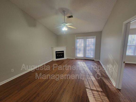 4th image of 920 Cammaron Way