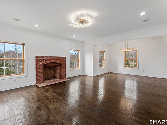 3rd image of 501 Taylor Hill Road