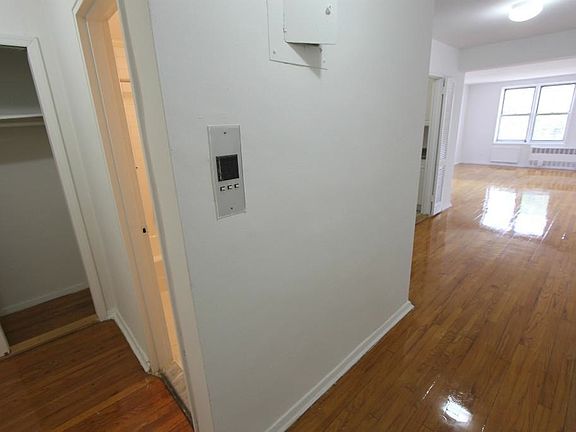 3rd image of 14467 41st Ave APT 413