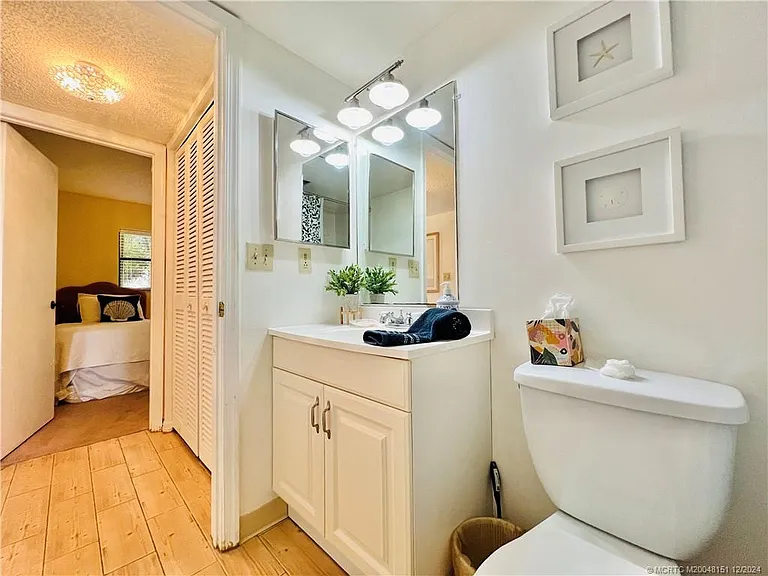 9400 S Ocean Dr #202 — Photo 38