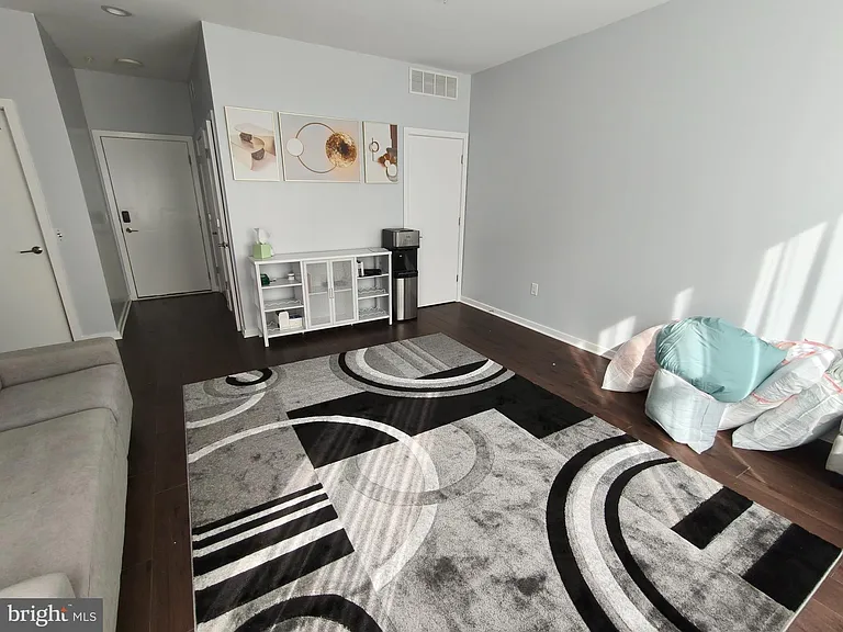 3115 Parkview Walk — Photo 8