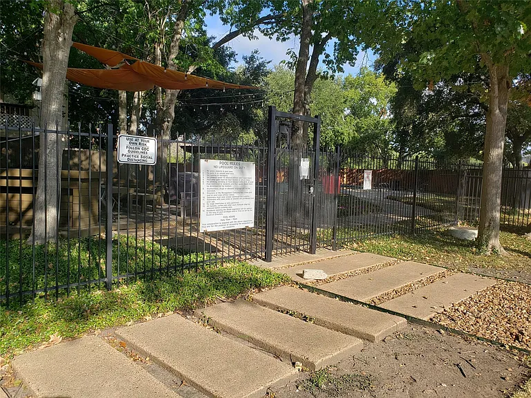 11710 Southlake Dr #29 — Photo 25