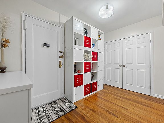 4th image of 2211 Bragg St #2H