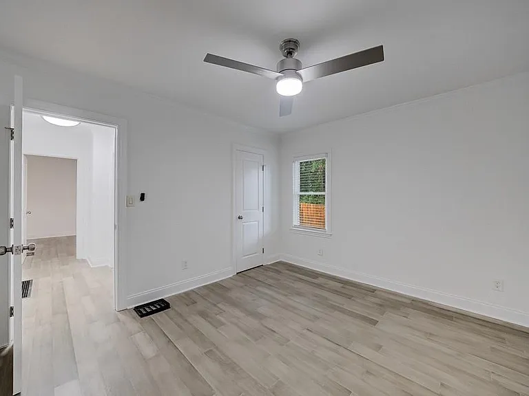 593 Lynnhaven Dr SW — Photo 31