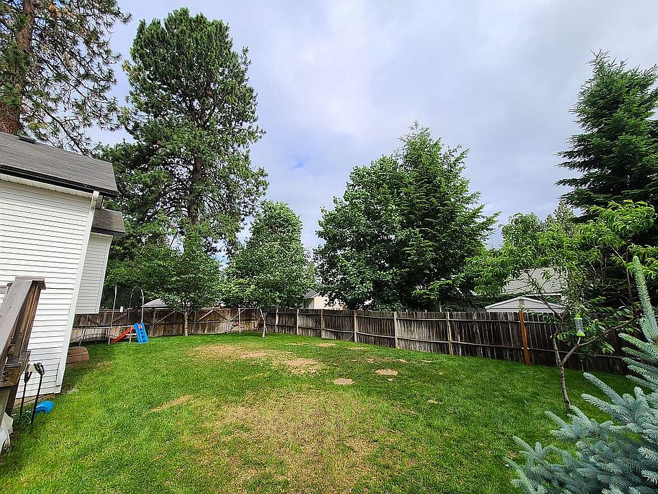 2nd image of 1200 E Elderberry Cir