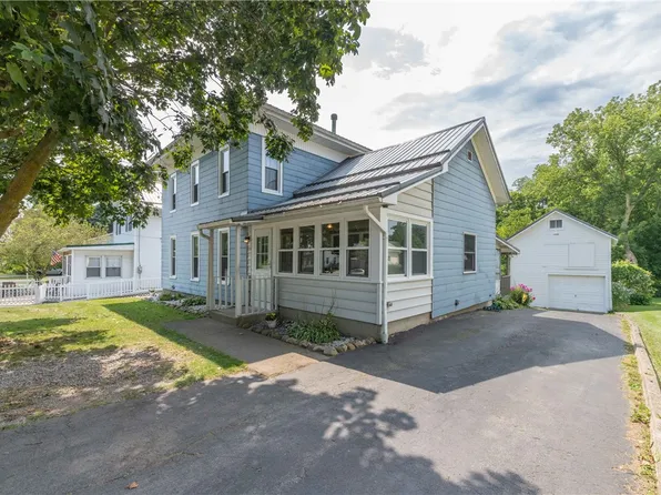 11168 S Lake Rd, Pavilion, NY 14525