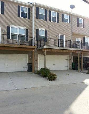 2nd image of 925 NE Kamies Ln