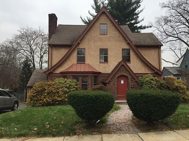 1st image of 38 Colony Dr E
