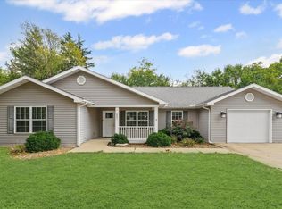 601 Curtis Rd, Ogden, IL 61859