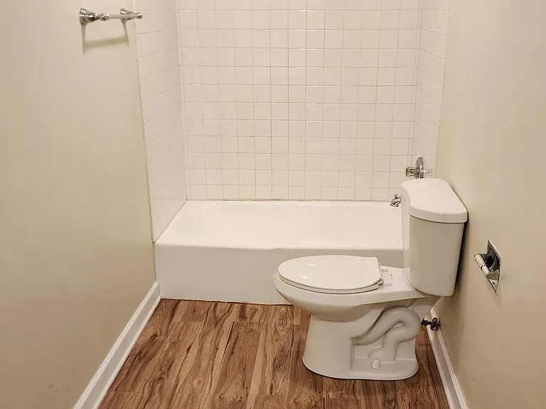 1188 Leicester Ct — Photo 15