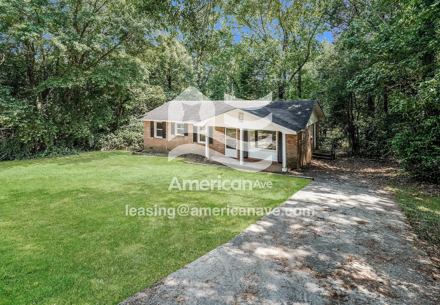 3 bed, 1.5 bath, 1053 sqft, $1,222 — Photo 2