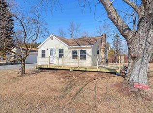 4954 Ball Park Rd, Little Suamico, WI 54141