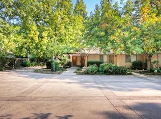 1560 W San Jose Ave, Fresno, CA 93711