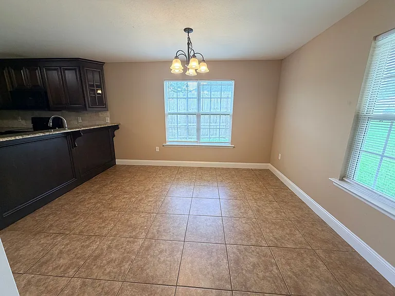 4916 Patton Dr — Photo 11