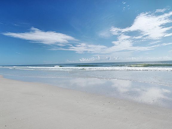 5th image of 433 Ocean Cay Blvd