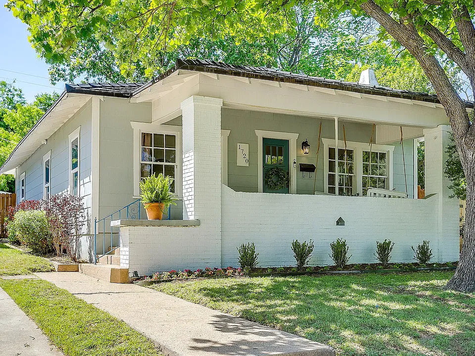 1720 Belle Pl