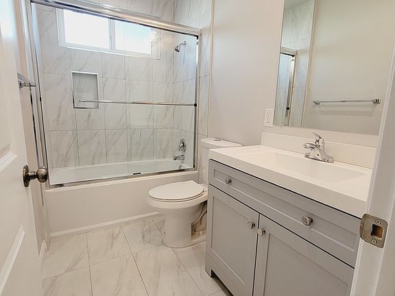 4th image of 523 Ivy St #5
