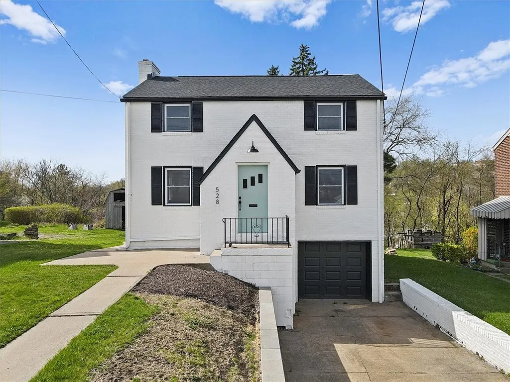 528 Brierly Ln photo 1
