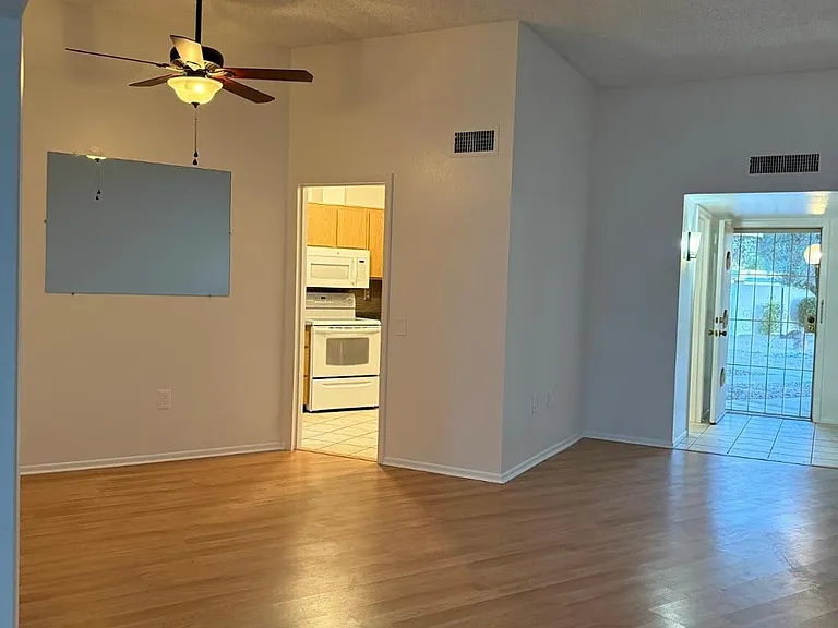 16653 N 103rd Ave — Photo 18