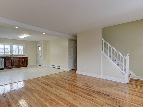 3rd image of 97 Cliff Dr