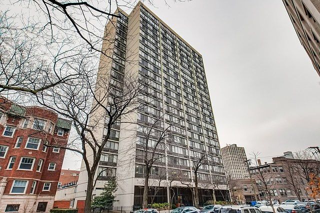 1st image of 2754 N Hampden Ct #3R-24