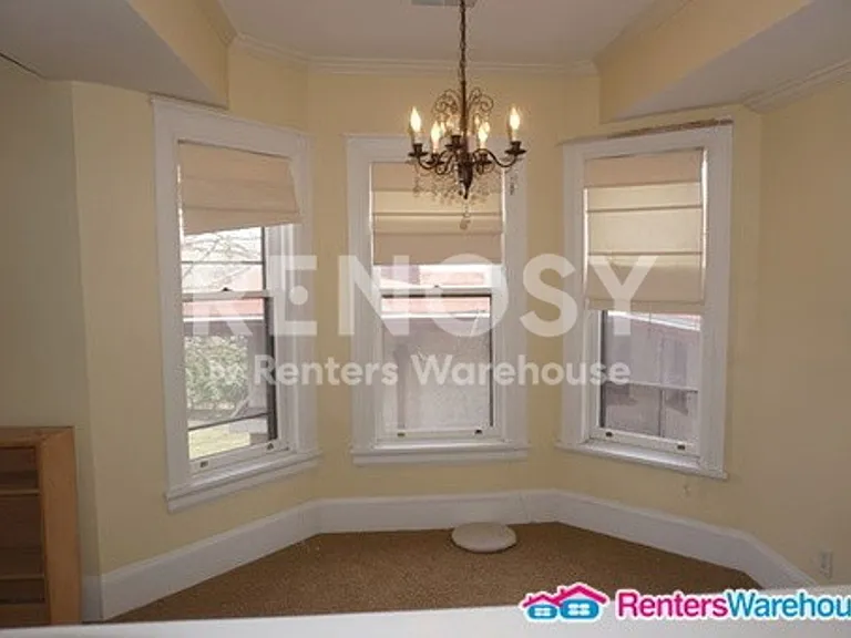 596 Summit Ave #2 — Photo 5
