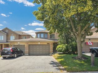 2970 Glover Ln, Burlington, ON L7M 4K7