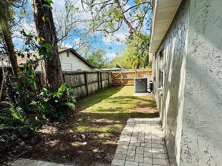 3983 Coleridge Pl — Photo 30