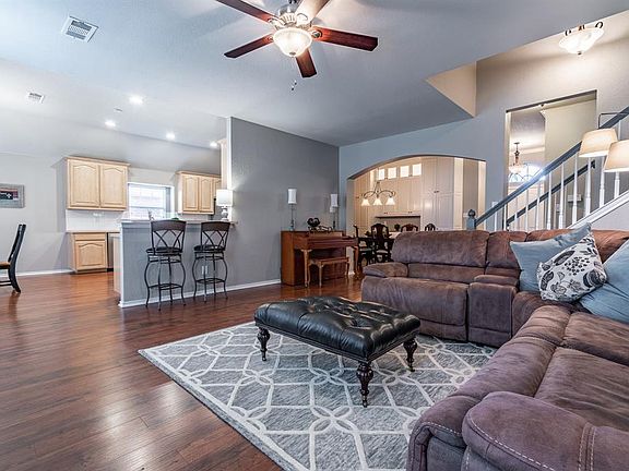 5th image of 1310 Pegasus Dr