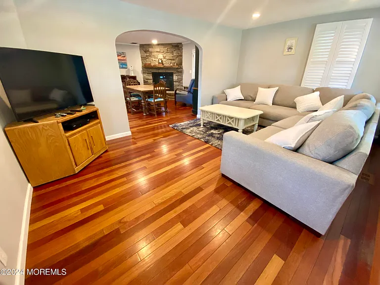 510 Garfield Ave — Photo 6