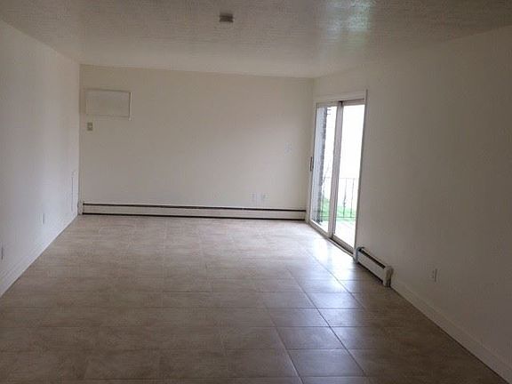 3rd image of 4004 W Erie Ave APT 1