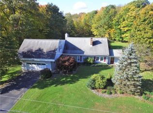 4835 Phillips Rice Rd, Cortland, OH 44410