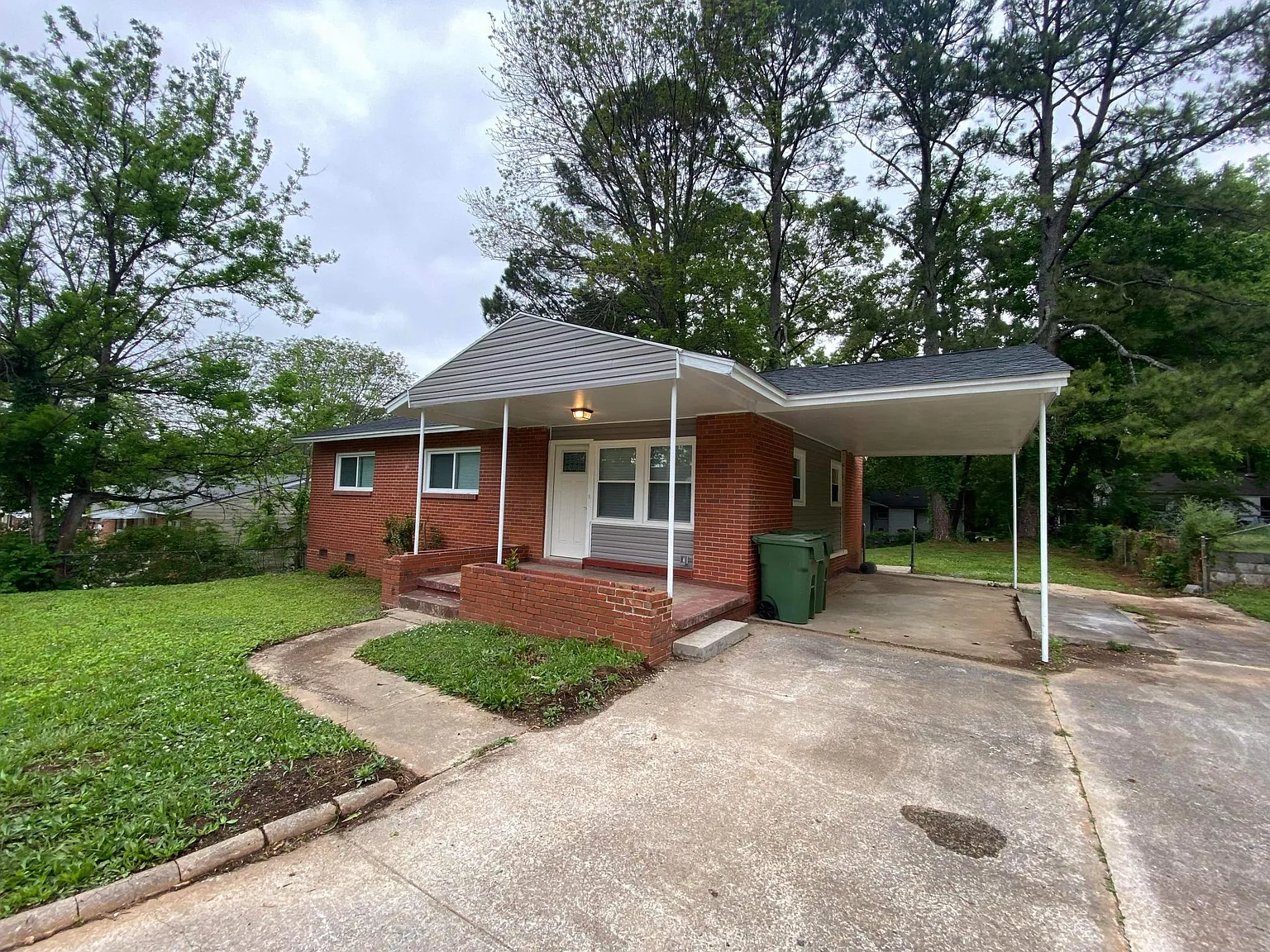 2108 Medaris Rd NW — Photo 2