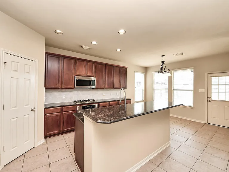 4 Palmdale Ln — Photo 21