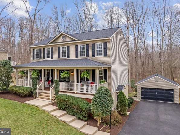 5037 Cannon Bluff Dr, Woodbridge, VA 22192