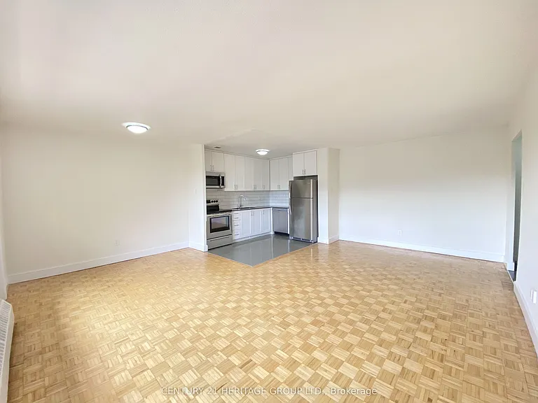 10 Garfella Dr #401 — Photo 4