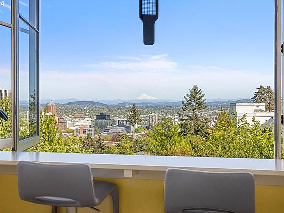 5th image of 1960 SW 16th Ave