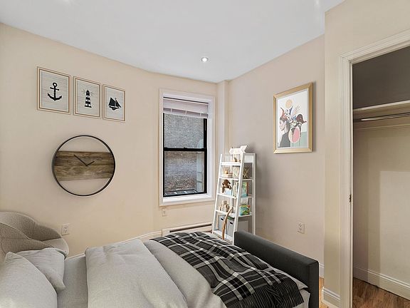 4th image of 965 Amsterdam Ave APT 2E
