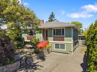 1468 Stroud Rd, Victoria, BC V8T2K9