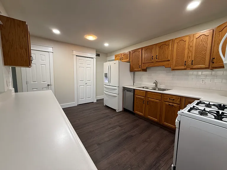 705 Saint Paul Ln — Photo 23