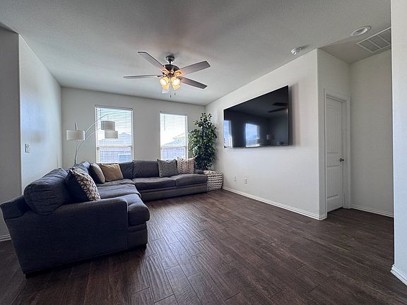 3rd image of 1710 Wrigley Dr