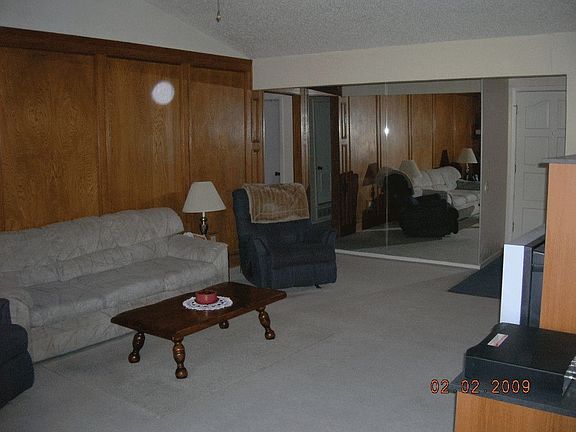3rd image of 409 E Vine St
