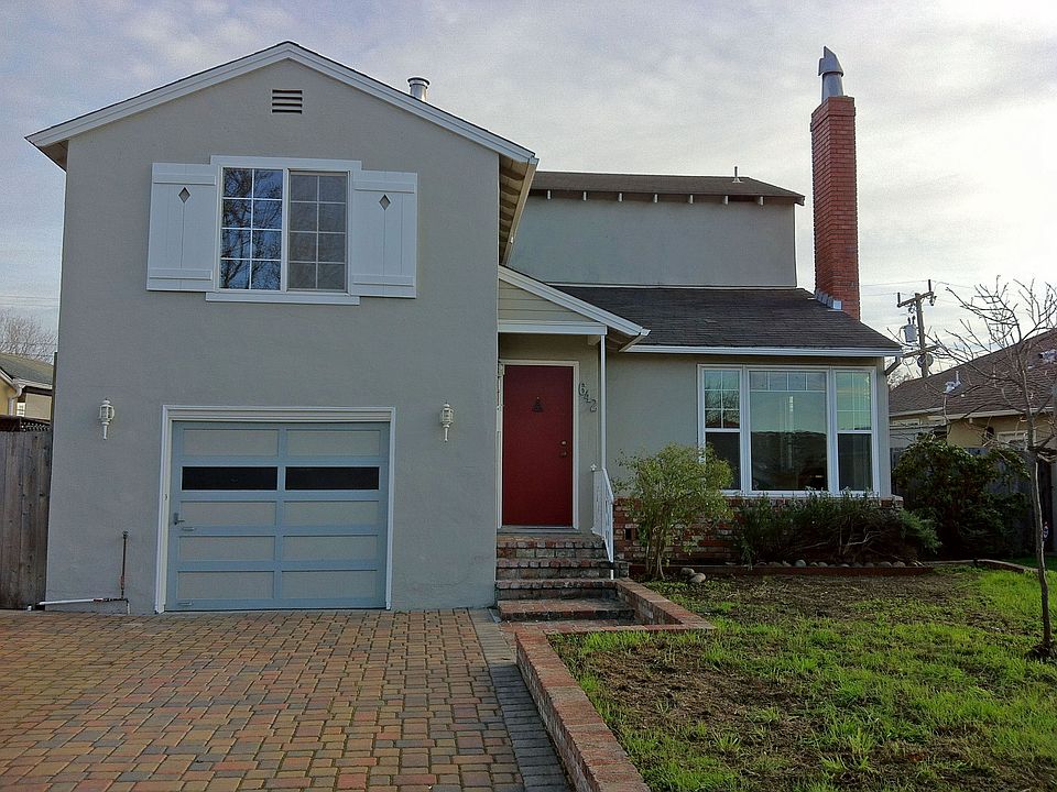 1st image of 642 Magnolia Dr