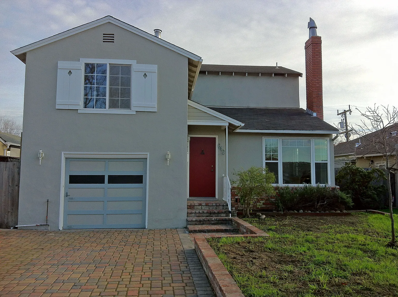 642 Magnolia Dr photo 1