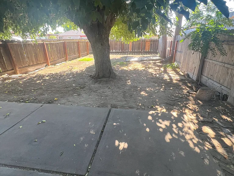 135 Phoenix Ave — Photo 7