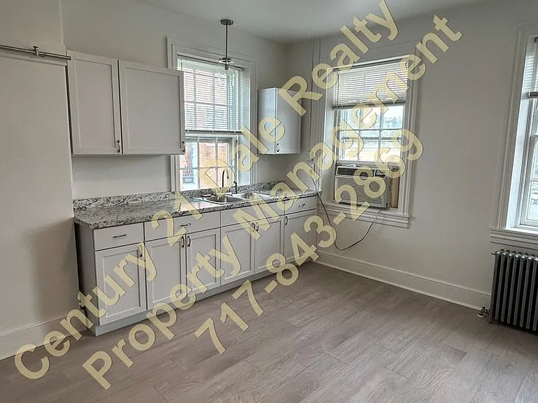 5 N Main St — Photo 10