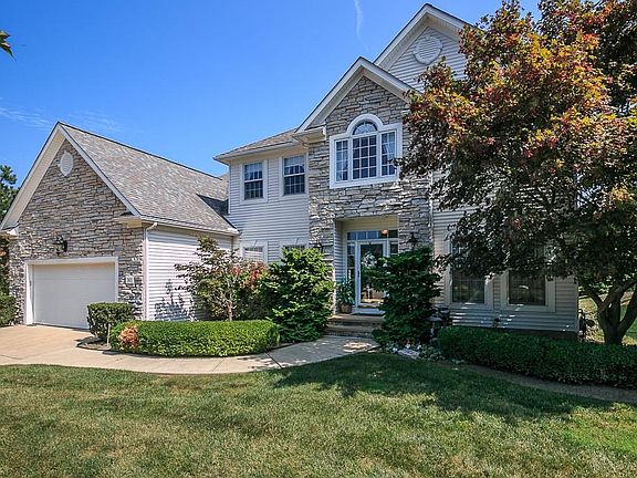 2nd image of 363 E Glen Eagle Dr