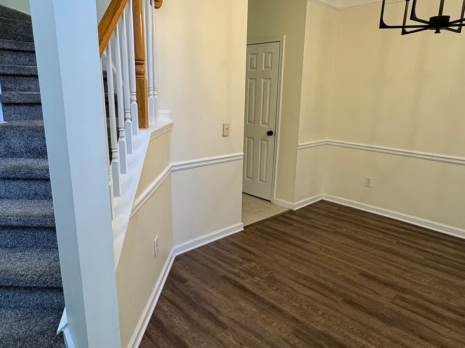 10295 Medridge Cir — Photo 3